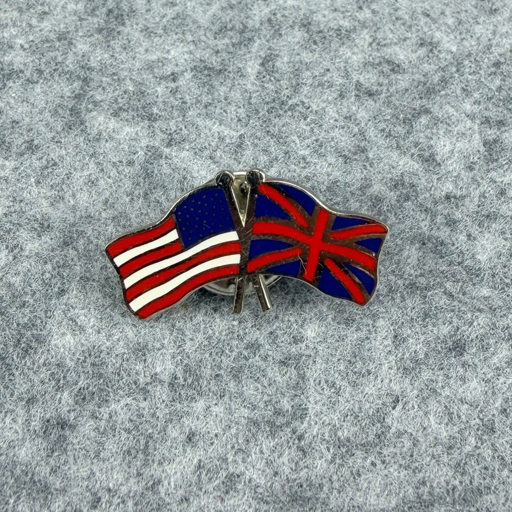 USA United States & United Kingdom UK Crossed Flags Enamel Lapel Pin Badge